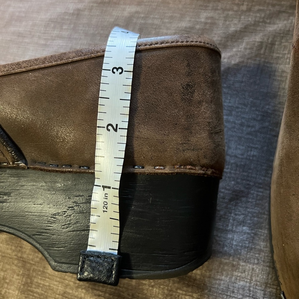 LL Bean Nubuck Nursing Clogs Size 10 (42) - Picture 9 of 9